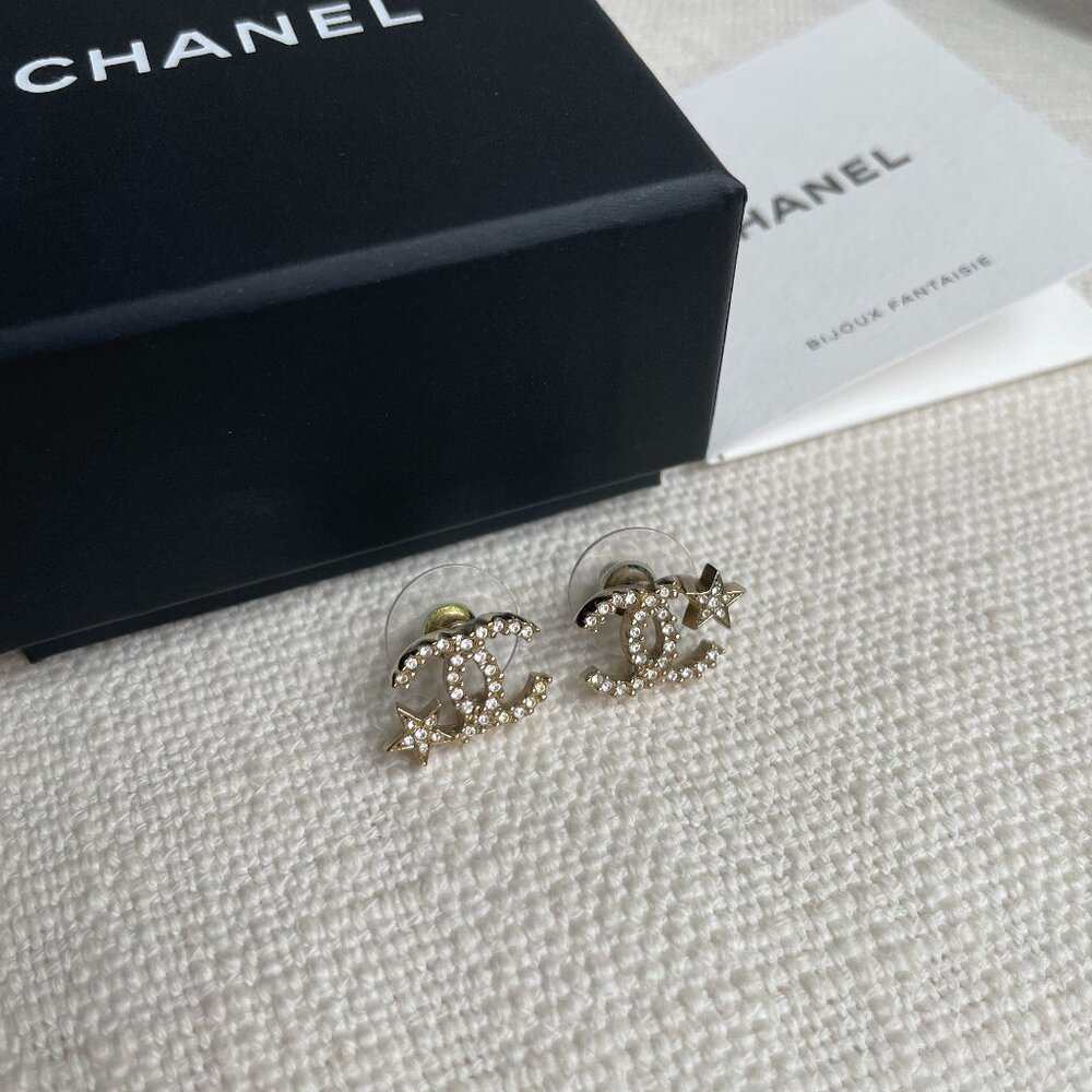 CHANEL Gold and Clear Crystal CC Star Earrings